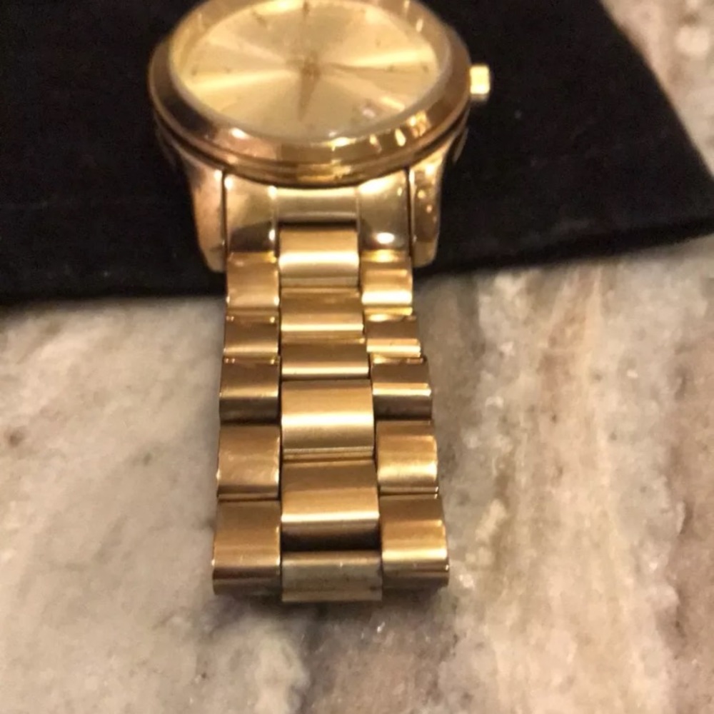 Michael Kors Watch PRICE DROP! - Picture 5 of 8